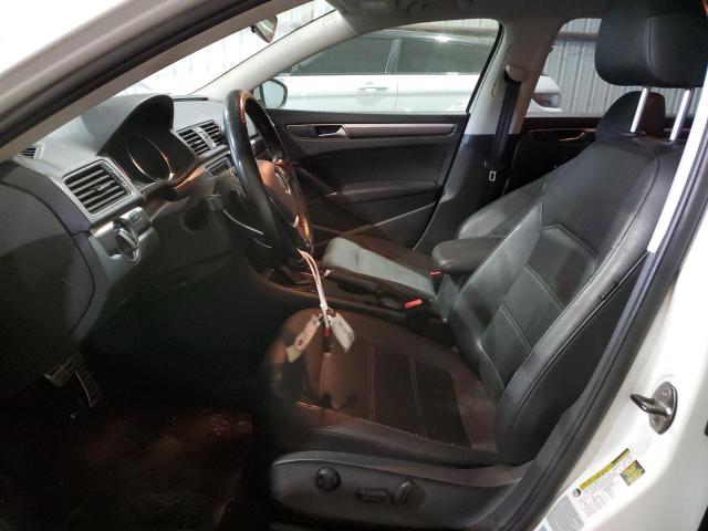2017 VOLKSWAGEN PASSAT R-L 1VWDT7A32HC060752