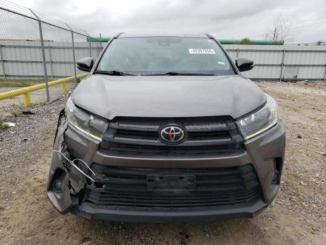 VIN 5TDKZRFH4KS571314 2019 Toyota Highlander, SE no.5