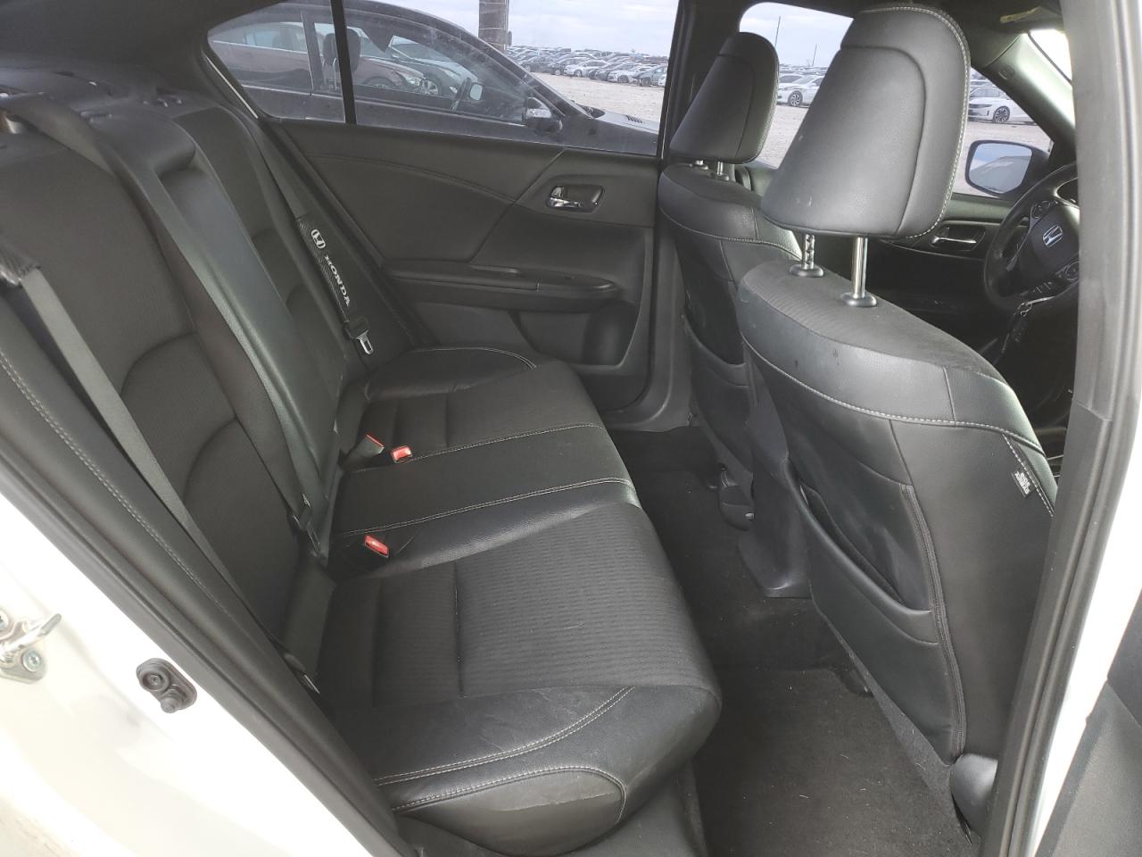 1HGCR2F6XHA027000 HONDA ACCORD 2017