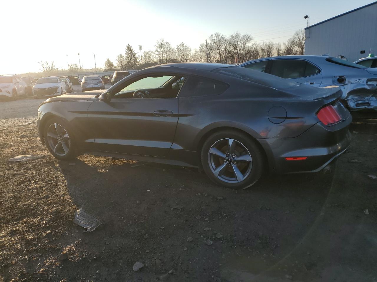 1FA6P8AM0F5312018 2015 Ford Mustang