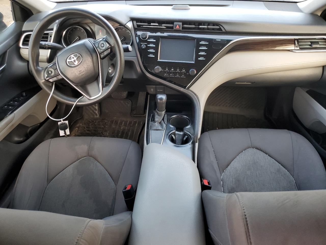 4T1B11HK4JU015057 TOYOTA CAMRY 2018