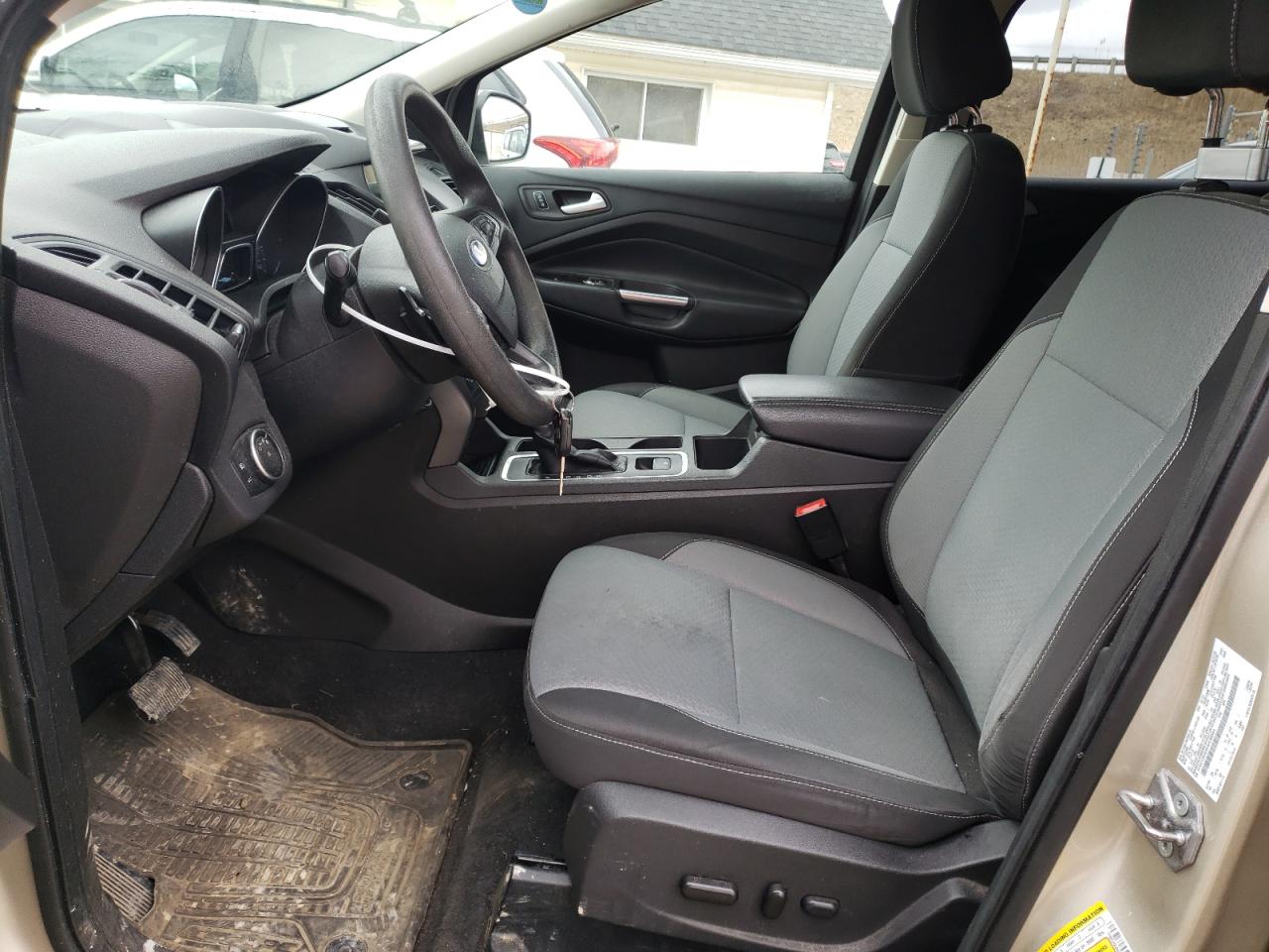 1FMCU0GD6HUC88584 FORD ESCAPE 2017