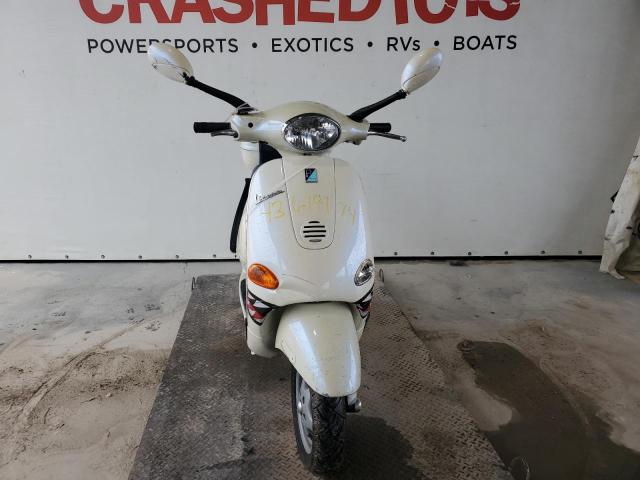 2005 VESPA M198F ZAPM198F155013456