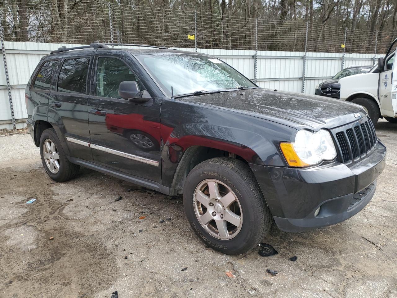 1J4PR4GK5AC124701 2010 Jeep Grand Cherokee Laredo