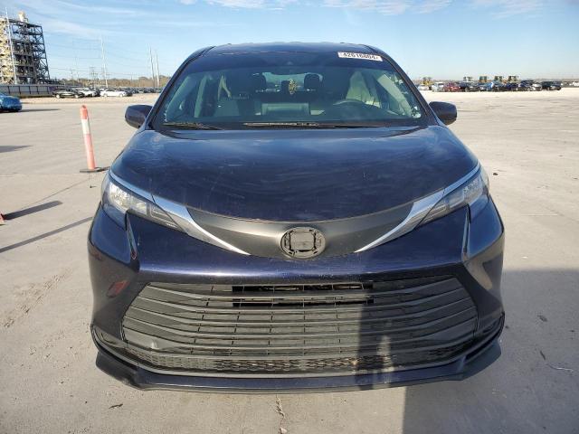 2021 TOYOTA SIENNA LE 5TDKRKEC0MS032057