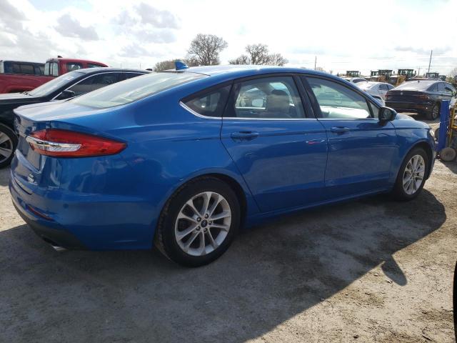 3FA6P0HDXLR239126 Ford Fusion SE 3