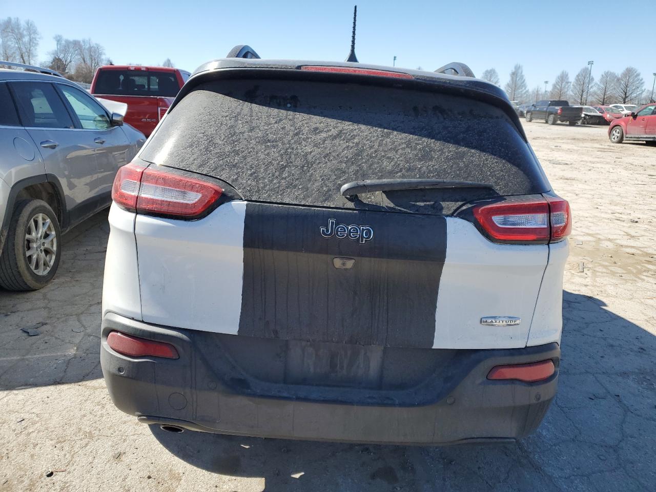 2017 Jeep Cherokee Latitude vin: 1C4PJLCB1HW572472