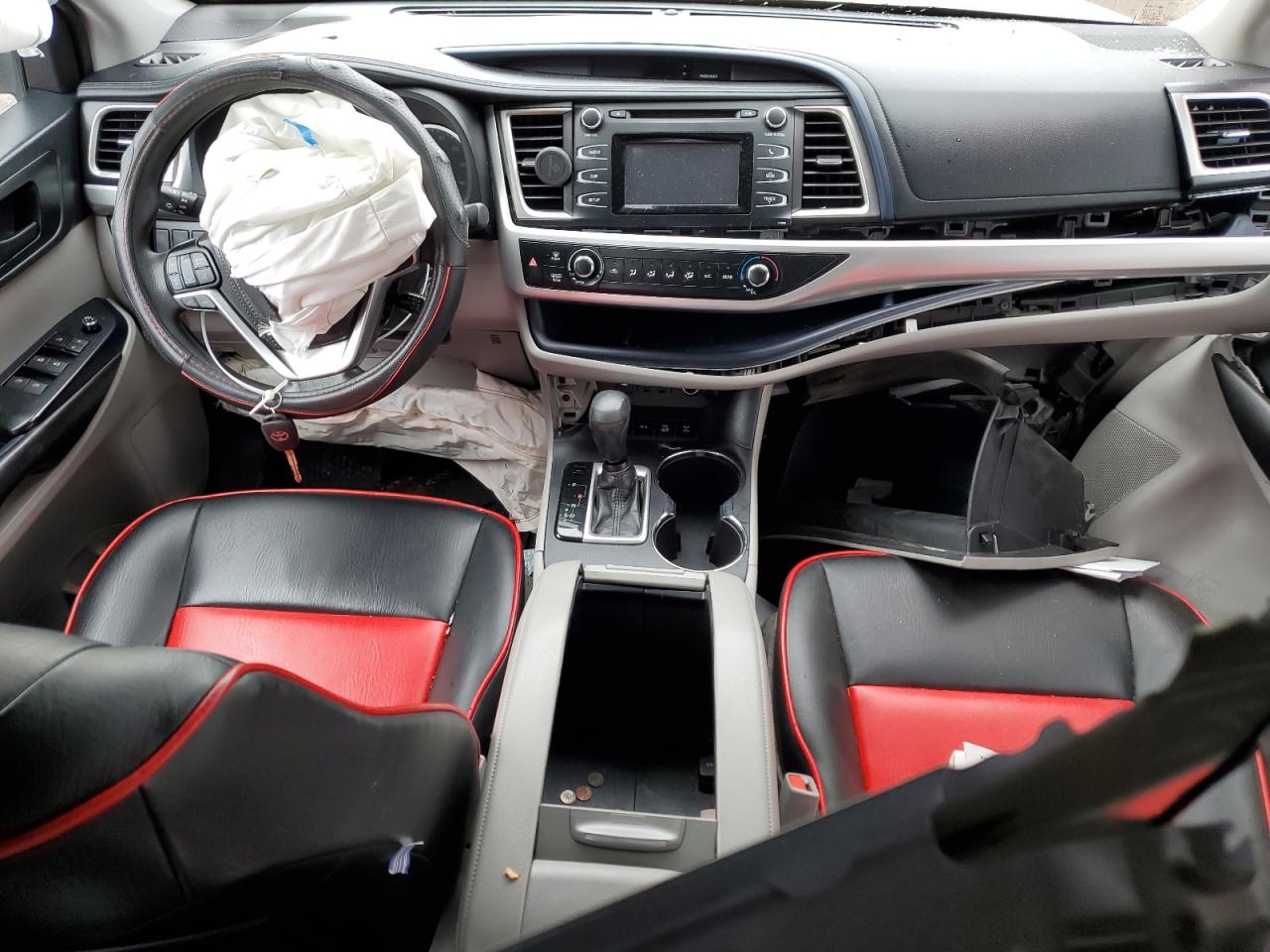 5TDBZRFH0KS922803 TOYOTA HIGHLANDER 2019