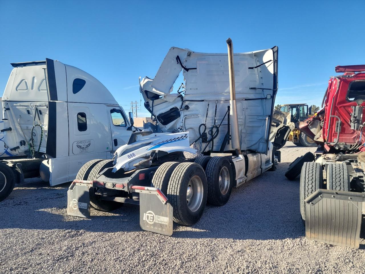 Lot #2840276051 2021 VOLVO VN VNL