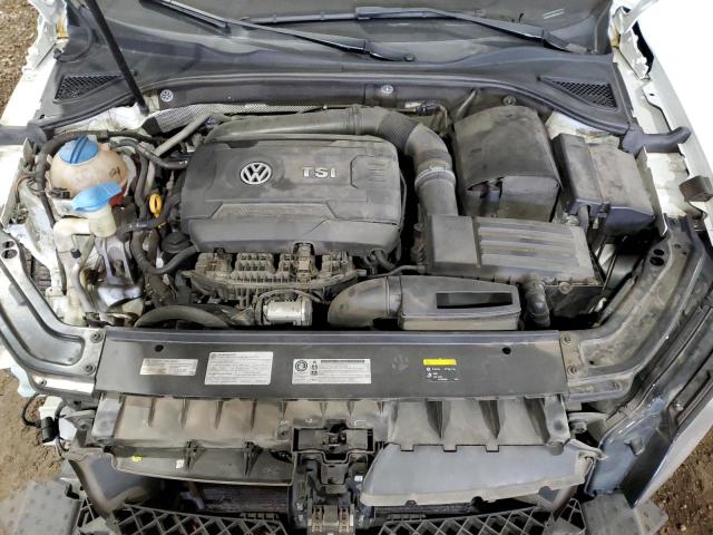 2017 VOLKSWAGEN PASSAT R-L 1VWDT7A32HC060752