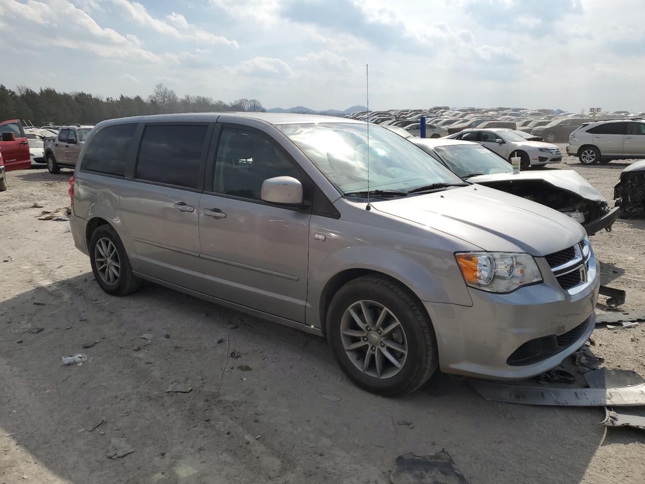 2C4RDGBG7ER223387 2014 Dodge Grand Caravan Se