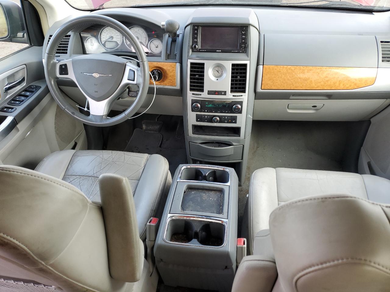 2A4RR6DX4AR315554 2010 Chrysler Town &amp; Country Limited