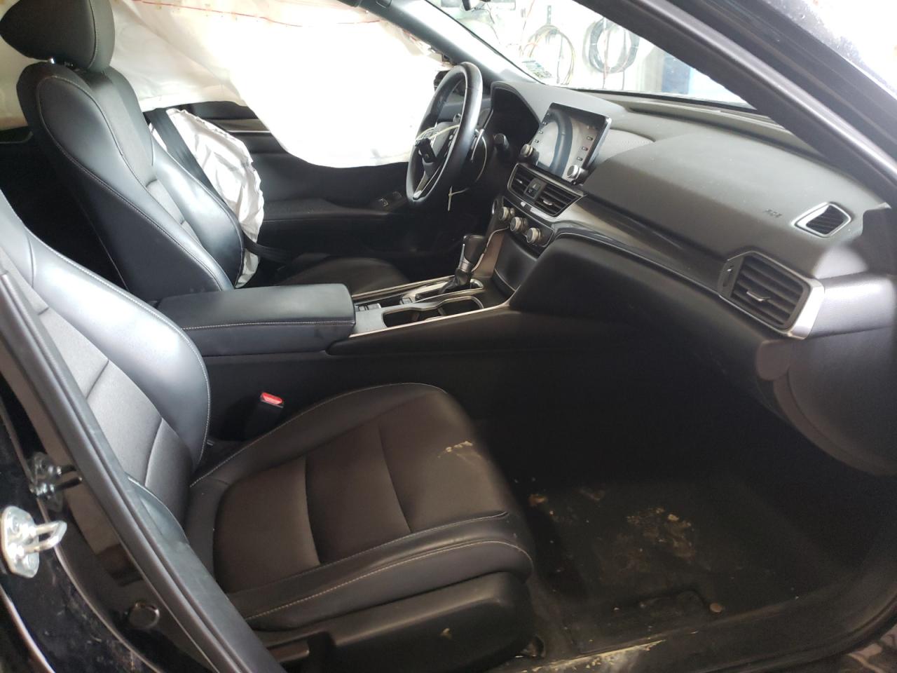 1HGCV1F35JA094363 HONDA ACCORD 2018