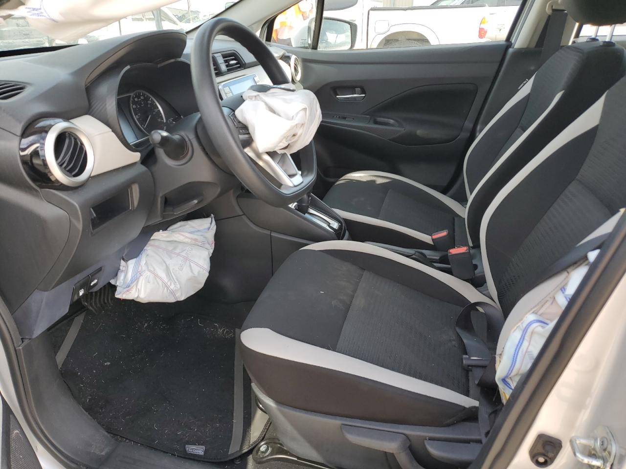 3N1CN8EV6ML923015 NISSAN VERSA 2021
