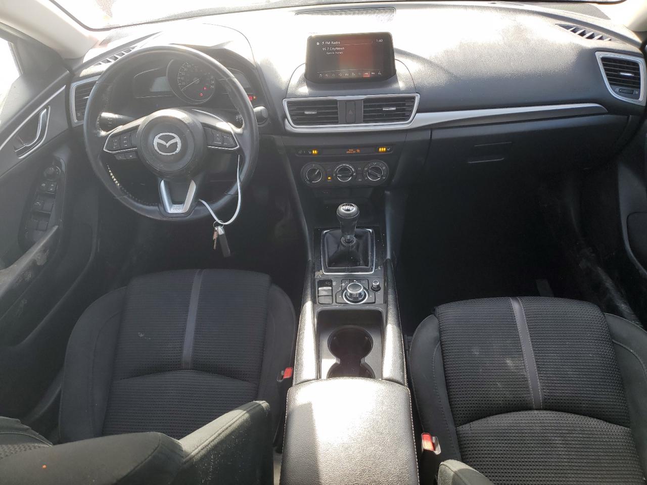 JM1BN1V76J1158974 2018 Mazda 3 Touring