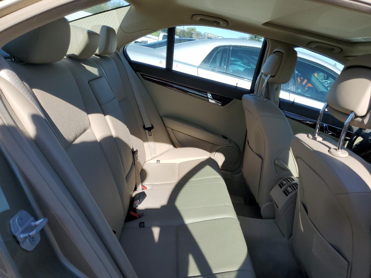 WDDGF54X49R074845 2009 Mercedes-Benz C 300