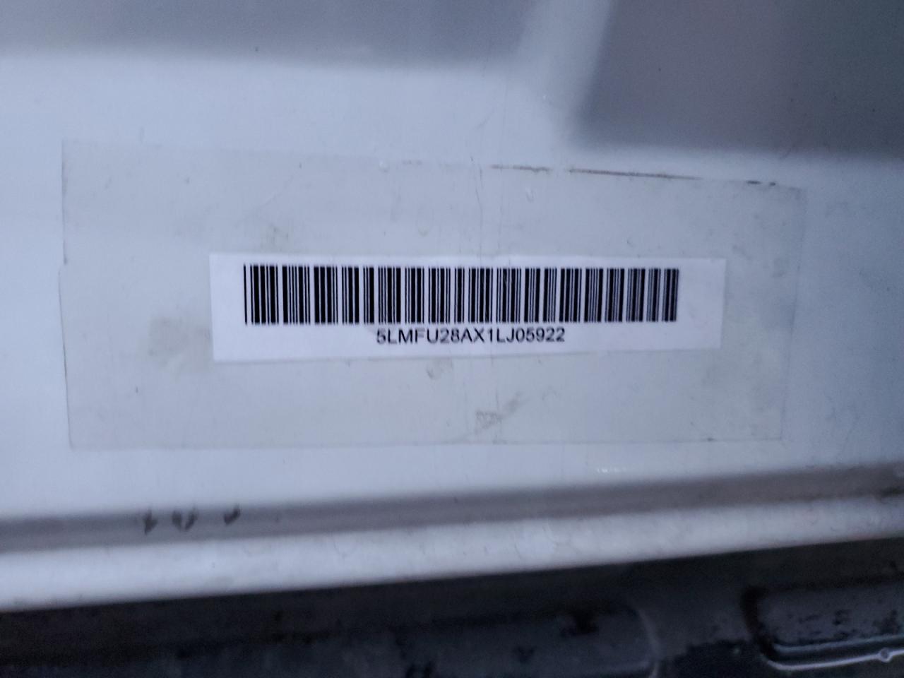 5lmfu28ax1lj05922 5LMFU28AX1LJ05922 2001 Lincoln Navigator