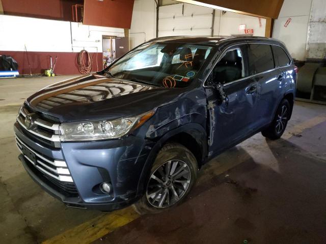 VIN 5TDJZRFH9KS747219 2019 Toyota Highlander, SE no.1