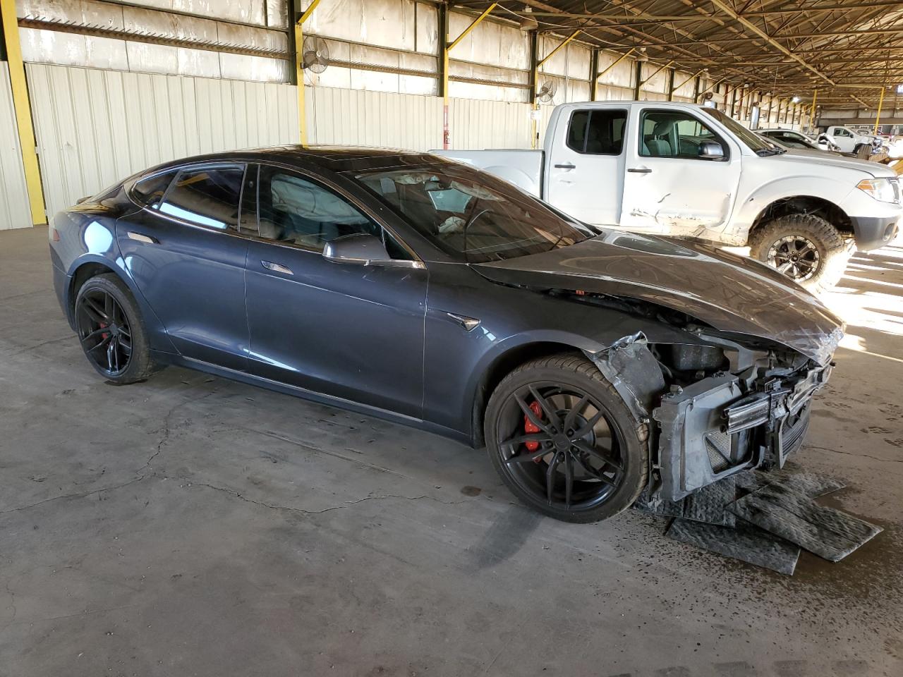 5YJSA1E44JF261349 2018 Tesla Model S