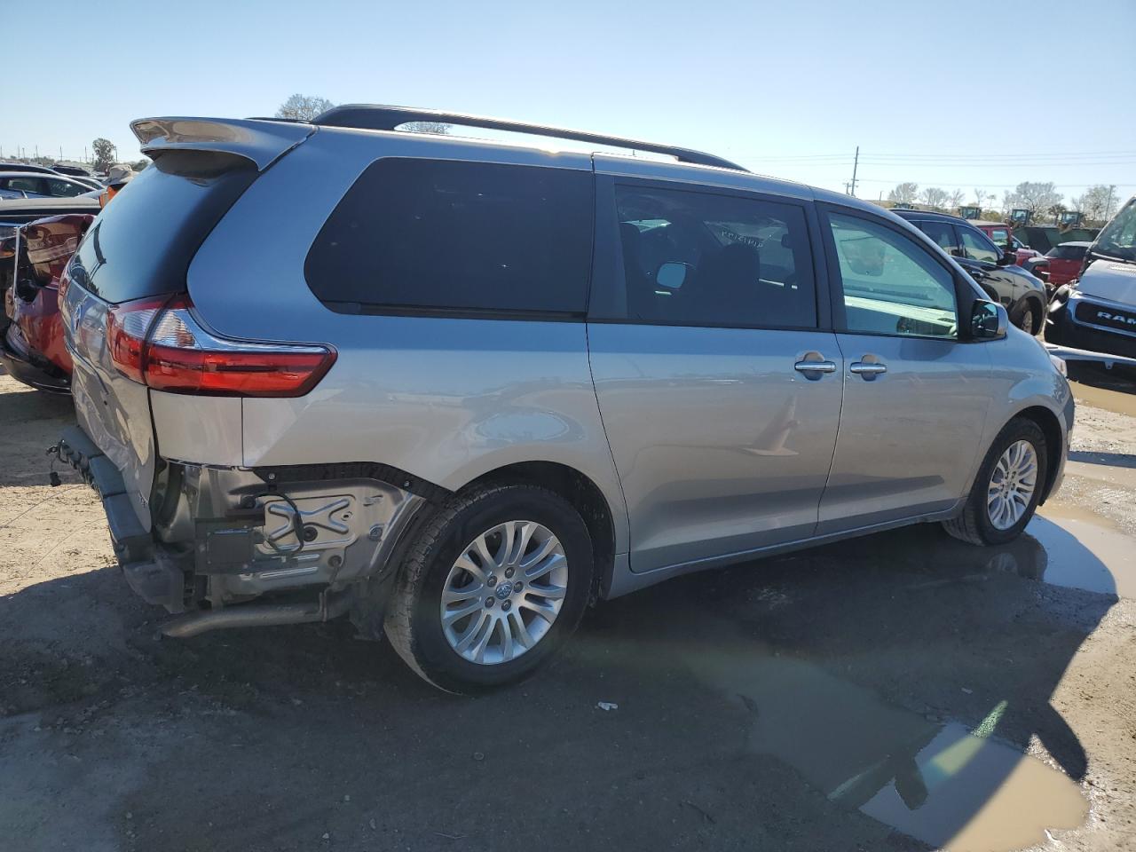 5TDYZ3DC4HS858076 TOYOTA All Models 2017