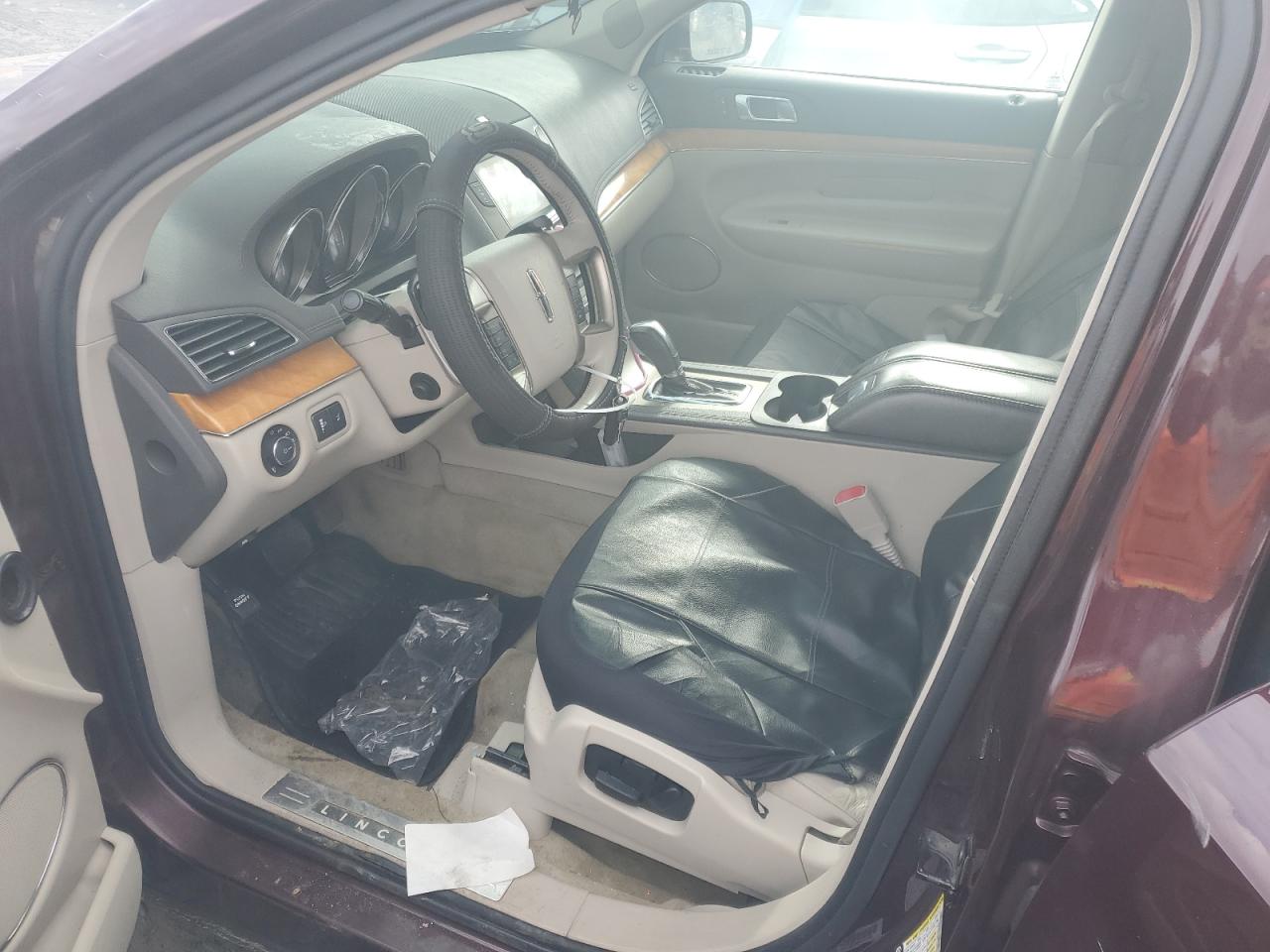 2LMHJ5AT6BBJ54929 2011 Lincoln Mkt