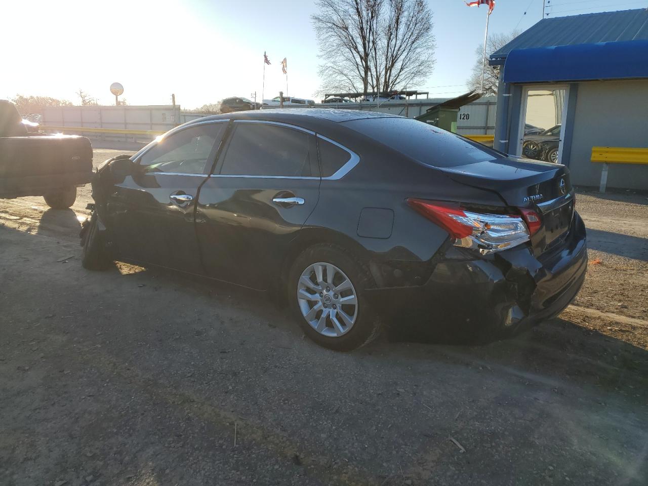 2017 Nissan Altima 2.5 vin: 1N4AL3AP7HN346415