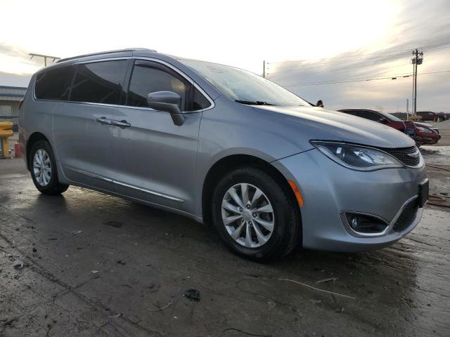 2C4RC1BG8JR290705 2018 CHRYSLER PACIFICA, photo no. 4