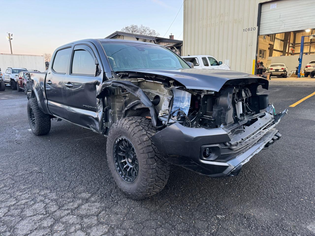 VIN: 3TMDZ5BN7NM139379 2022 TOYOTA TACOMA