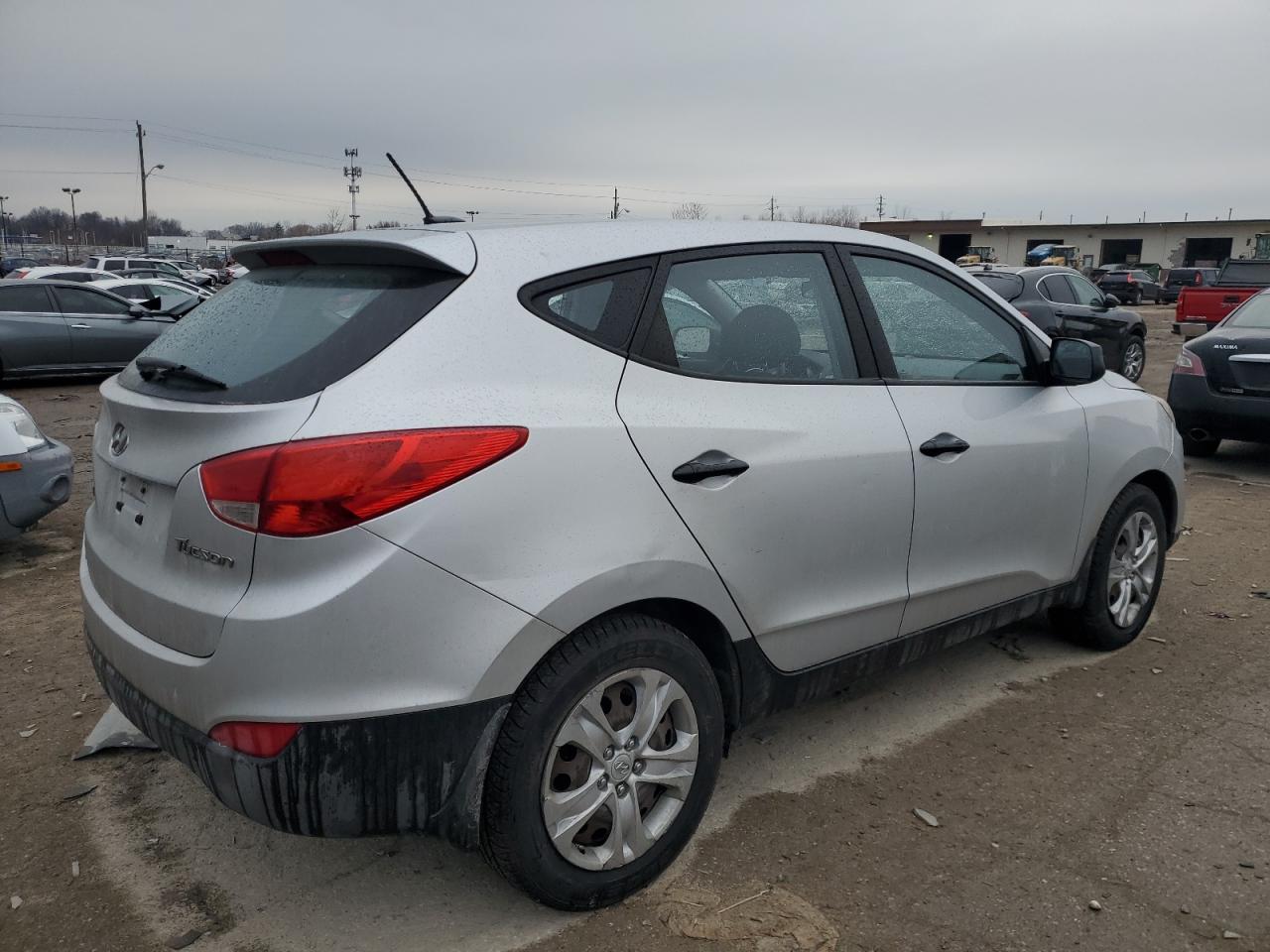 KM8JT3AC6AU112667 2010 Hyundai Tucson Gls