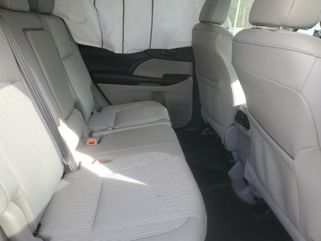 5TDZZRFH2JS275947 TOYOTA HIGHLANDER 2018