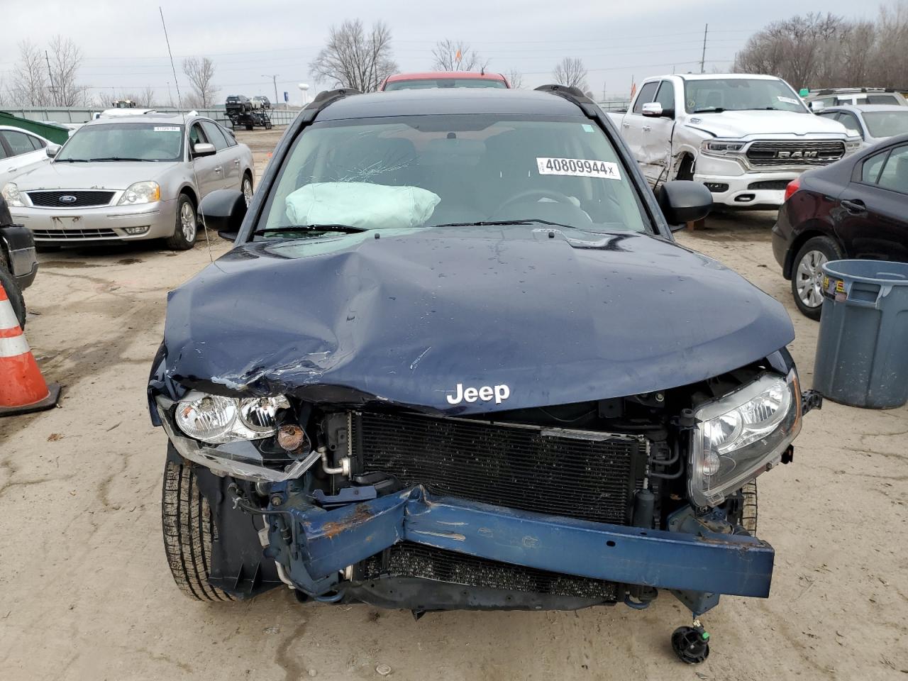 1C4NJDBB2FD240368 2015 Jeep Compass Sport