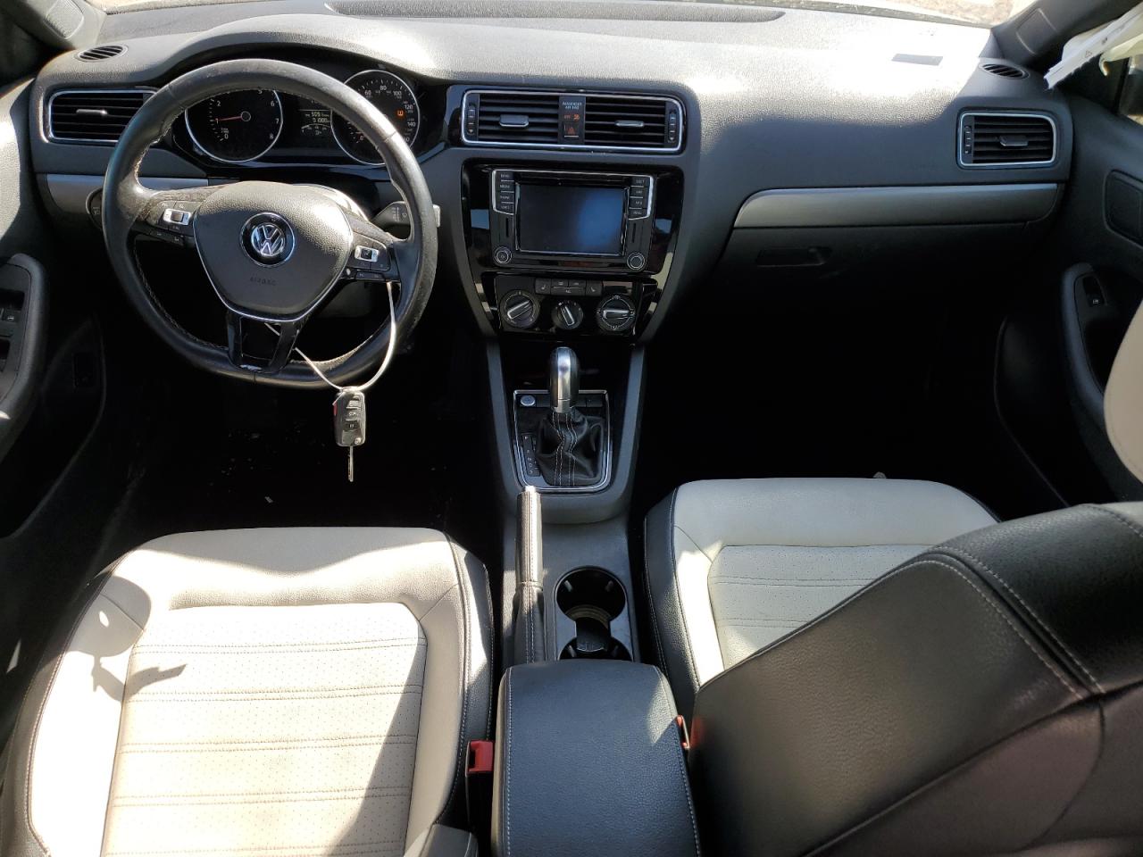 3VWD17AJ9GM391703 2016 Volkswagen Jetta Sport