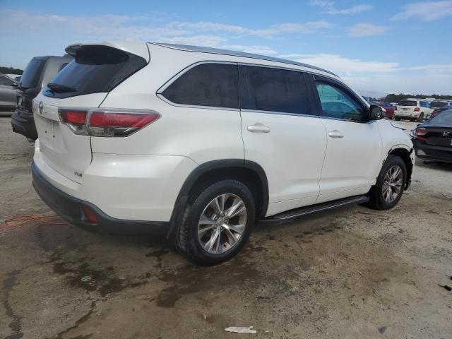 VIN 5TDKKRFH2FS100241 2015 Toyota Highlander, Xle no.3