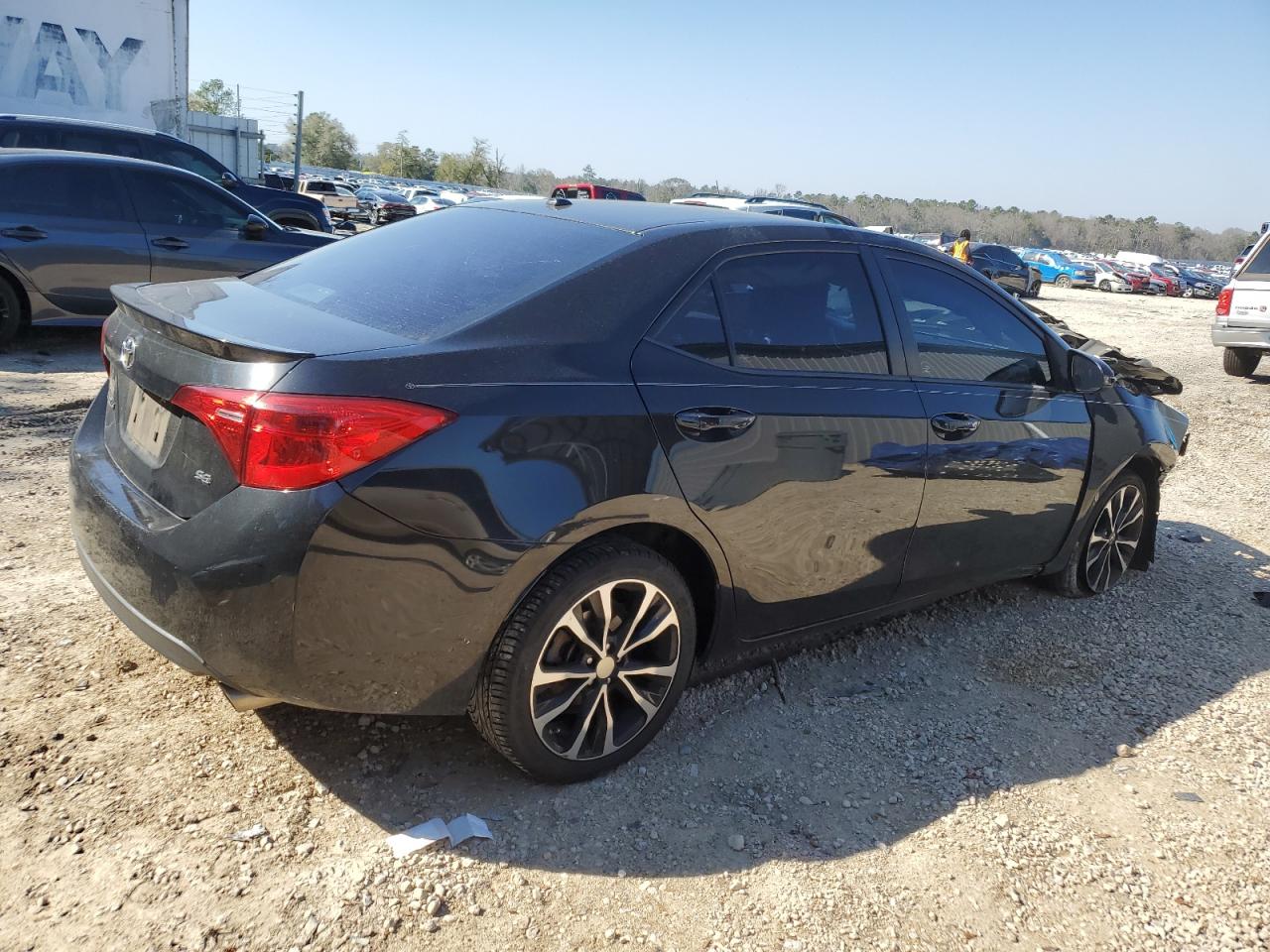 5YFBURHE8HP686940 TOYOTA COROLLA 2017