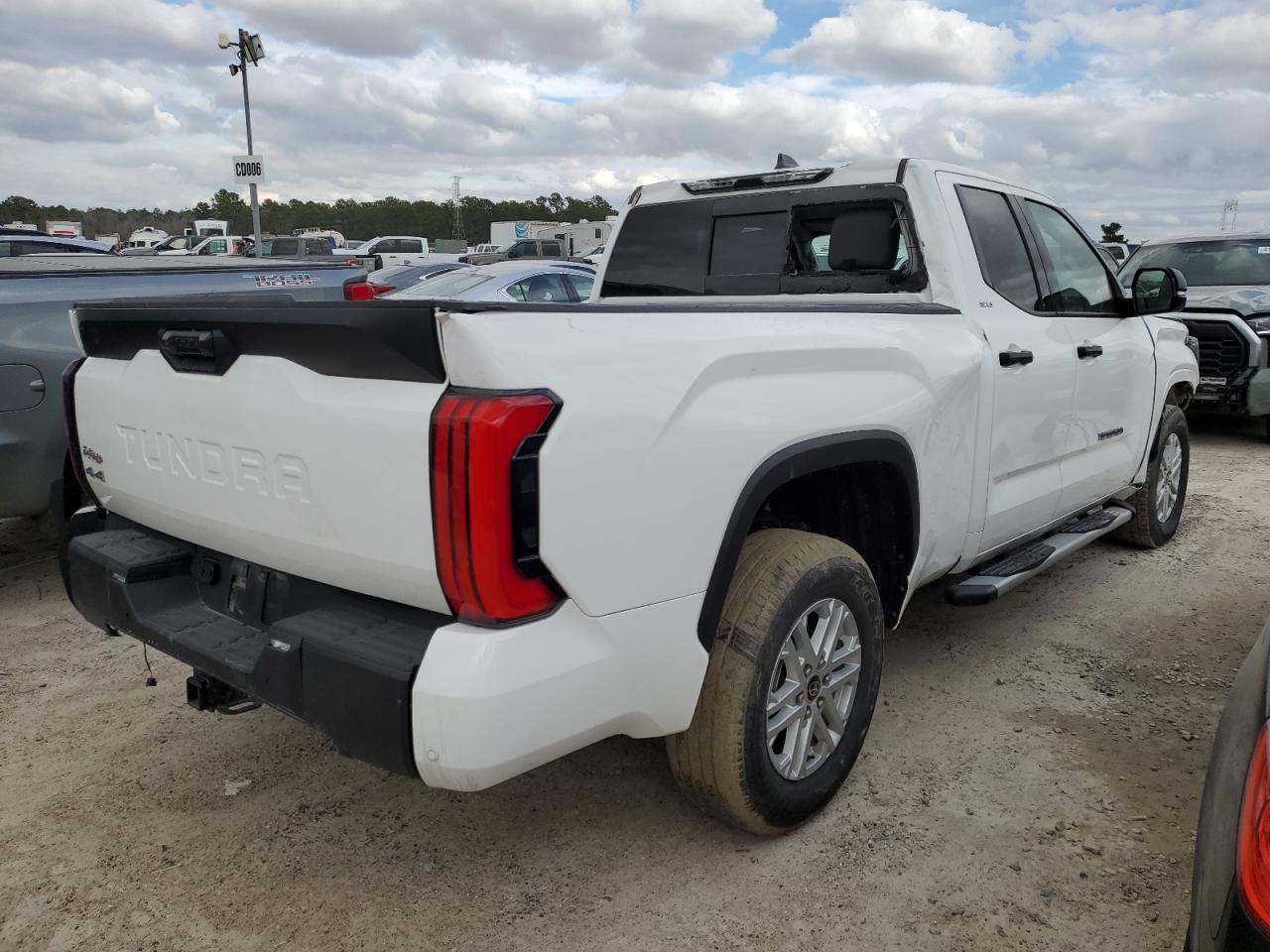 5TFLA5DA6NX008385 2022 Toyota Tundra Double Cab Sr