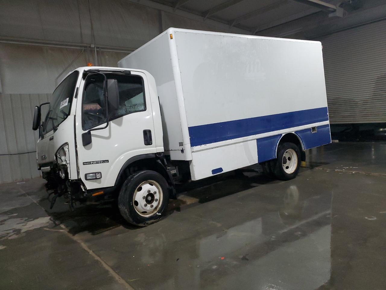 Lot #2635846252 2018 ISUZU NPR HD