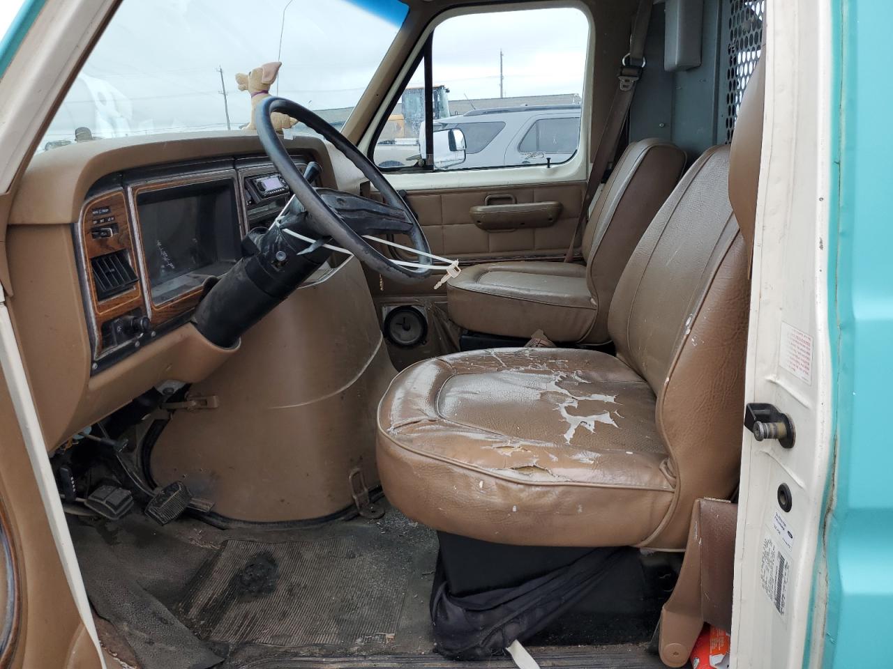 1ftfe24y2mhb38640 1FTFE24Y2MHB38640 1991 Ford Econoline E250 Van