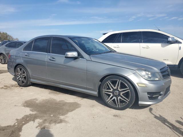 VIN WDDGF4HB3DA795223 2013 Mercedes-Benz C-Class, 250 no.4