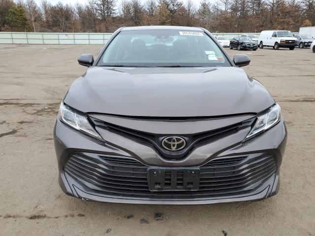 VIN 4T1B11HK5JU645198 2018 Toyota Camry, L no.5