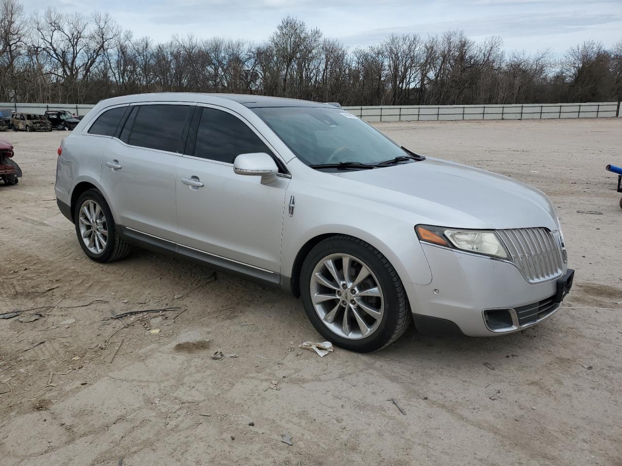 2lmhj5atxabj28123 2LMHJ5ATXABJ28123 2010 Lincoln Mkt