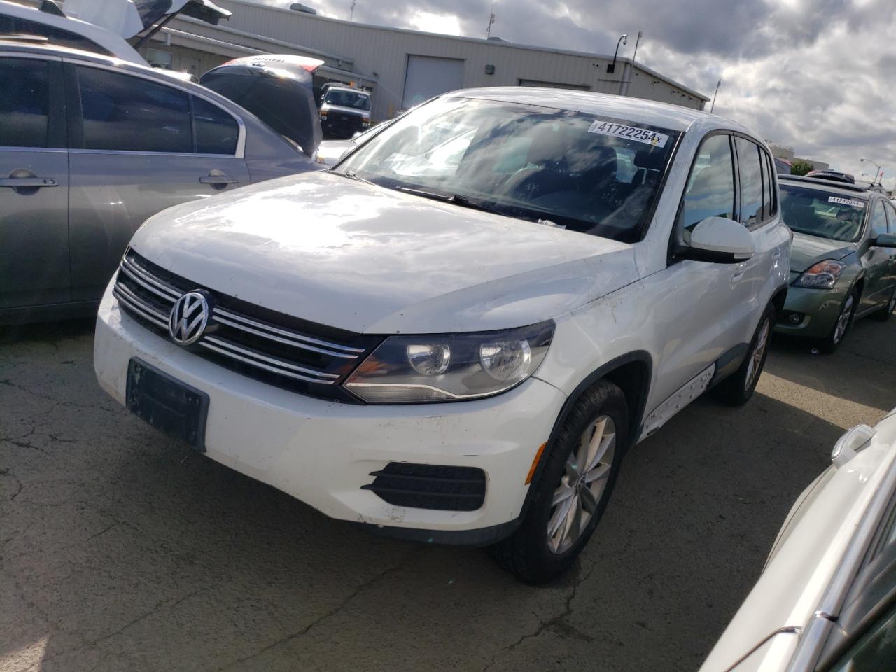 WVGBV3AXXEW555013 2014 Volkswagen Tiguan S