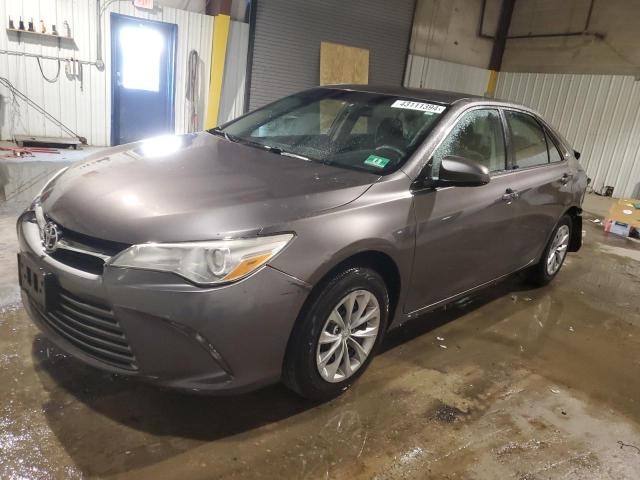 Lot #2423273135 2017 TOYOTA CAMRY LE salvage car