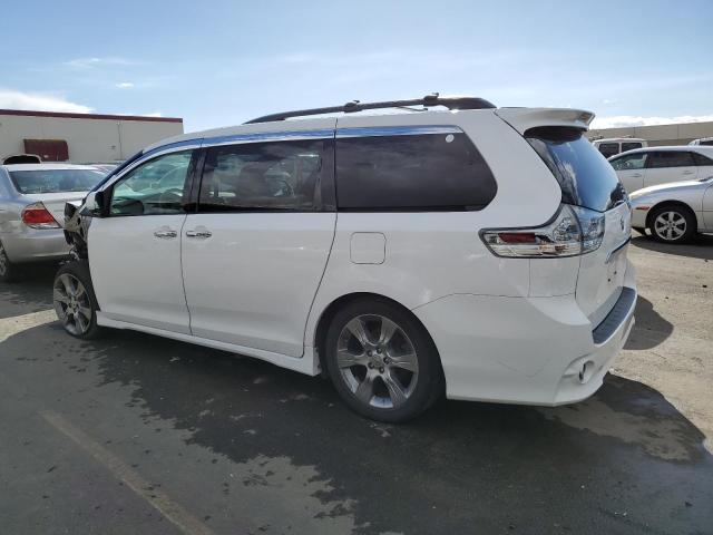 5TDXK3DC3ES429832 2014 TOYOTA SIENNA, photo no. 2