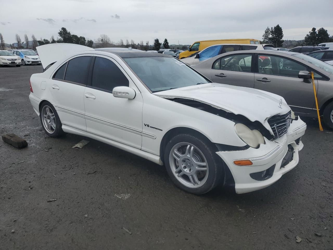 WDBRF65J12F219963 2002 Mercedes-Benz C 32 Amg Kompressor