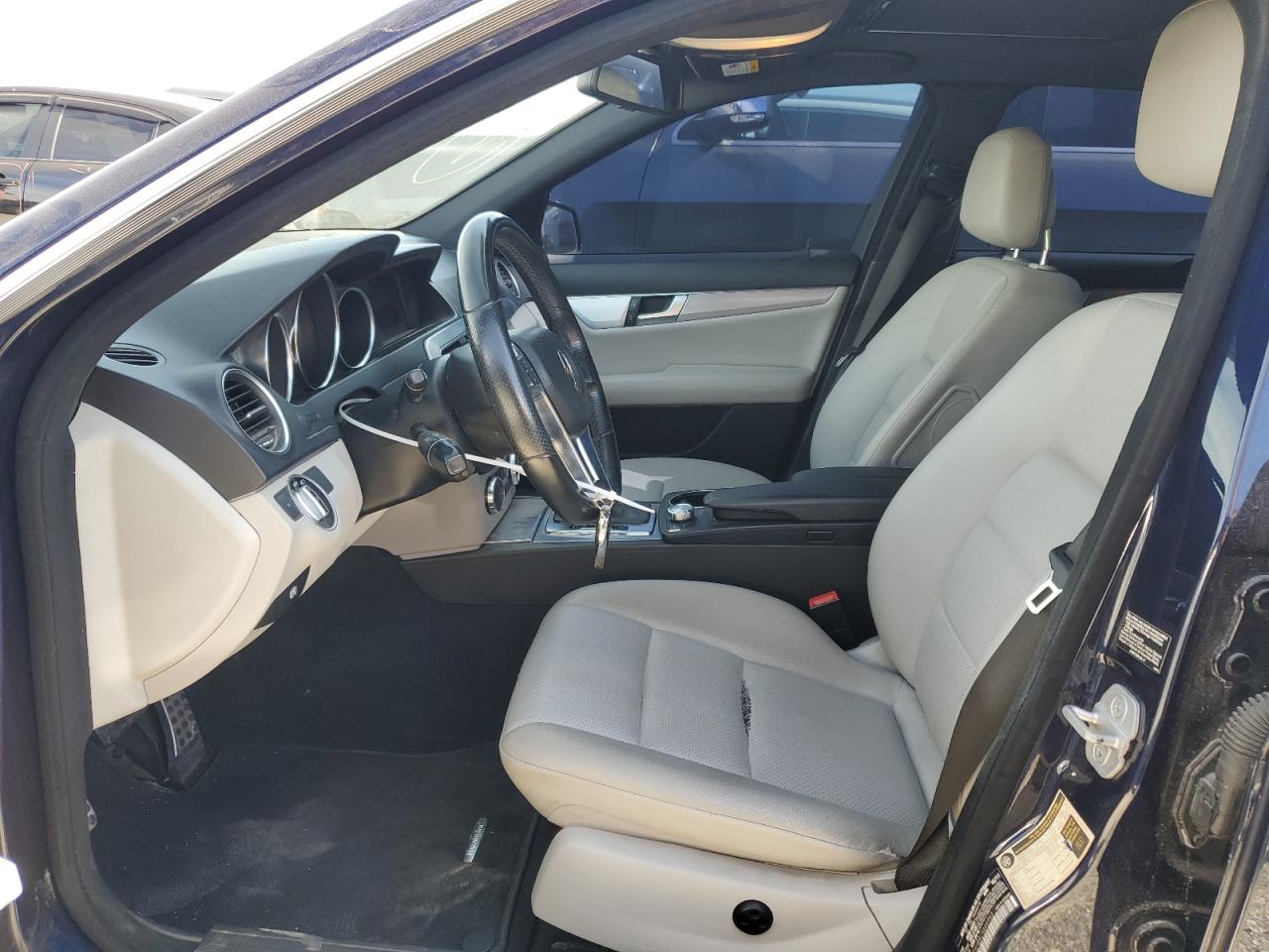WDDGF4HB8CA644943 2012 Mercedes-Benz C 250