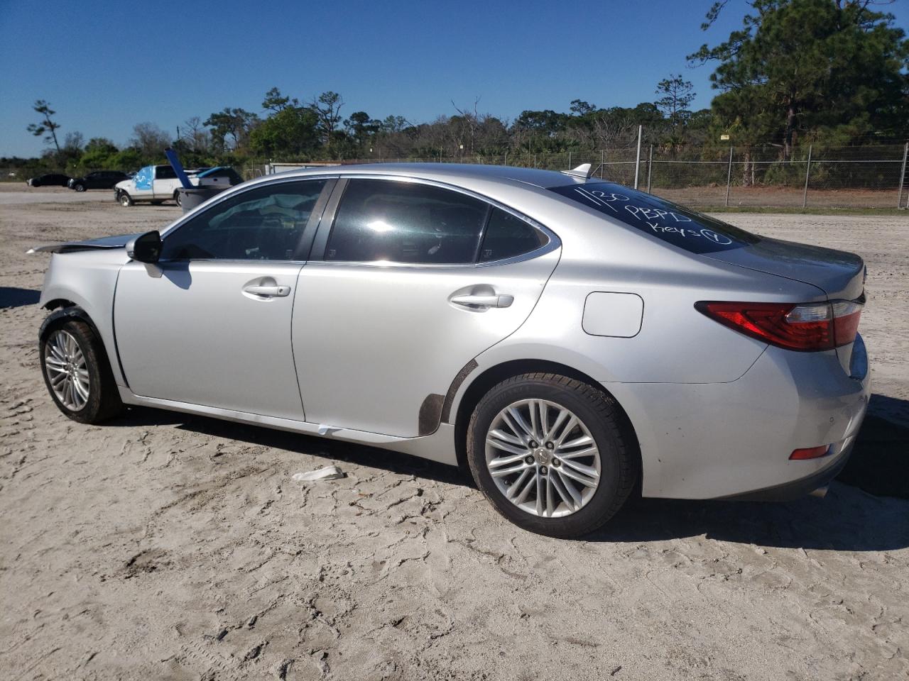 2014 Lexus Es 350 vin: JTHBK1GG0E2115784