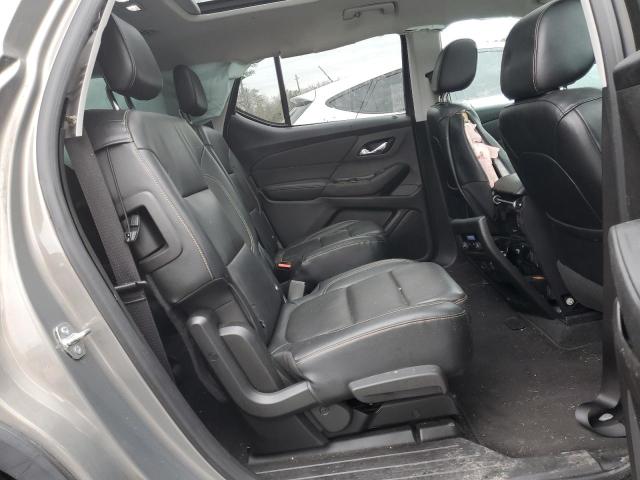 1GNERHKW3JJ105355 2018 Chevrolet Traverse Lt