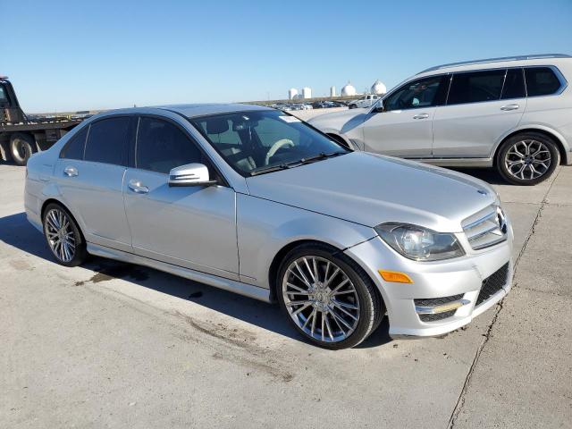 VIN WDDGF5HB9DA765701 2013 Mercedes-Benz C-Class, 350 no.4