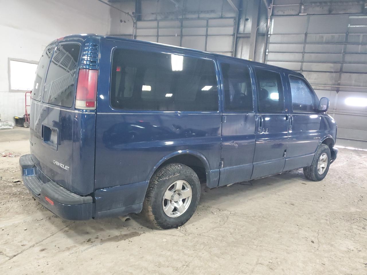 1GNFG65RX11205960 2001 Chevrolet Express G1500