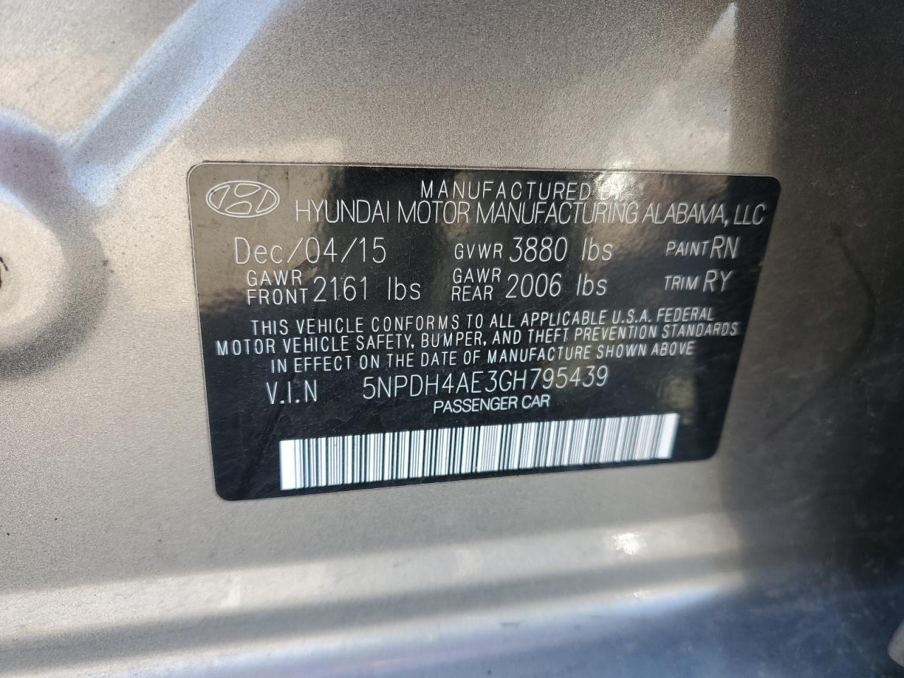 5NPDH4AE3GH795439 2016 Hyundai Elantra Se